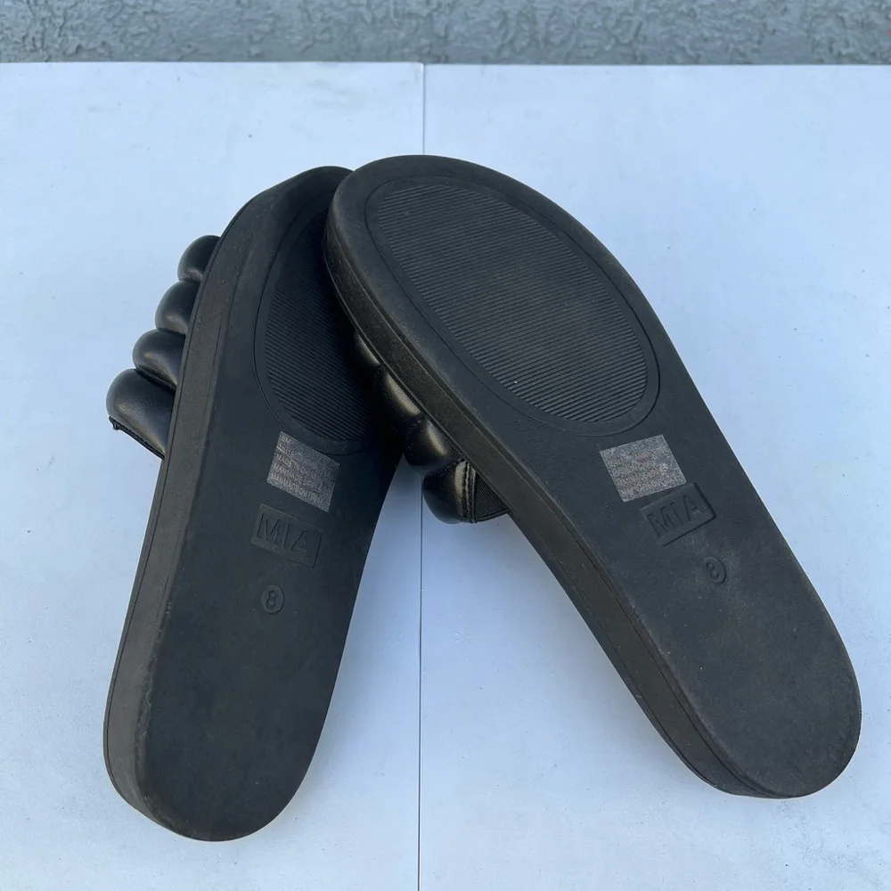 MIA Black Sandals - Picture 5 of 5